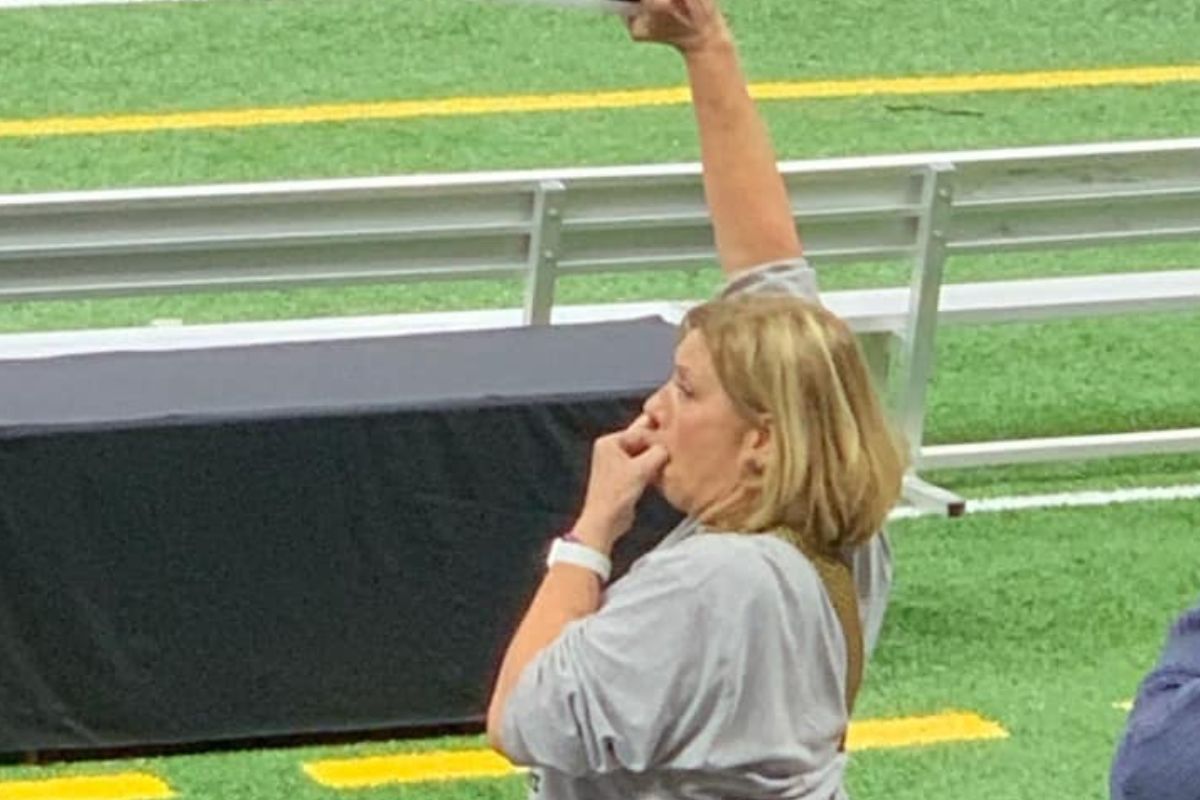 The Thoughts of A Coach’s Wife – Friday Night Wives